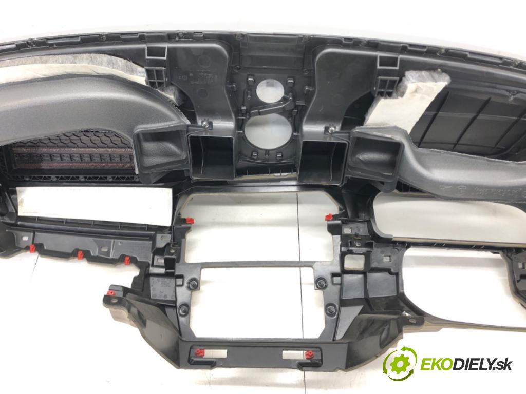 BMW 5 (F10) 2009 - 2016    535 i 225 kW [306 KM] benzyna 2010 - 2016  Palubná doska  (Palubné dosky)