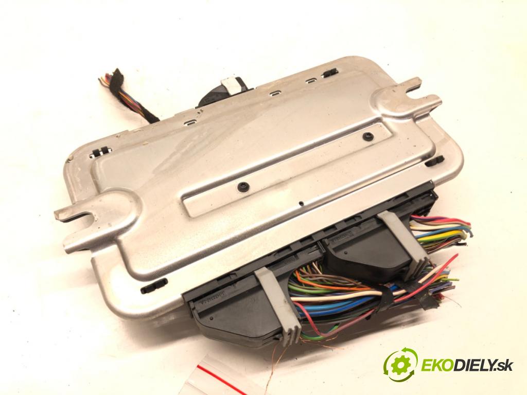 BMW 5 (F10) 2009 - 2016    535 i 225 kW [306 KM] benzyna 2010 - 2016  Modul Riadiaca jednotka svetiel 9236460 (Ostatné)