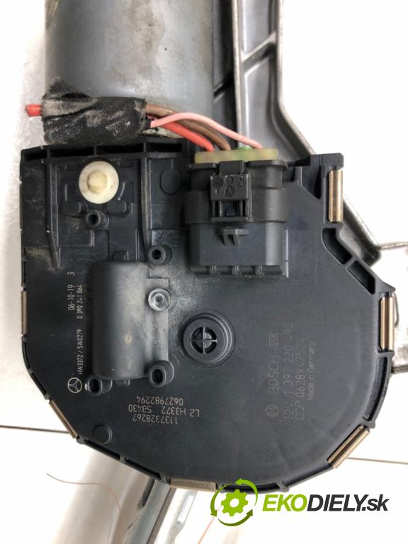 MERCEDES-BENZ KLASA E (W211) 2002 - 2009    E 220 CDI (211.008) 125 kW [170 KM] olej napędowy   Mechanizmus stieračov predný 1397220493 (Motorčeky stieračov predné)