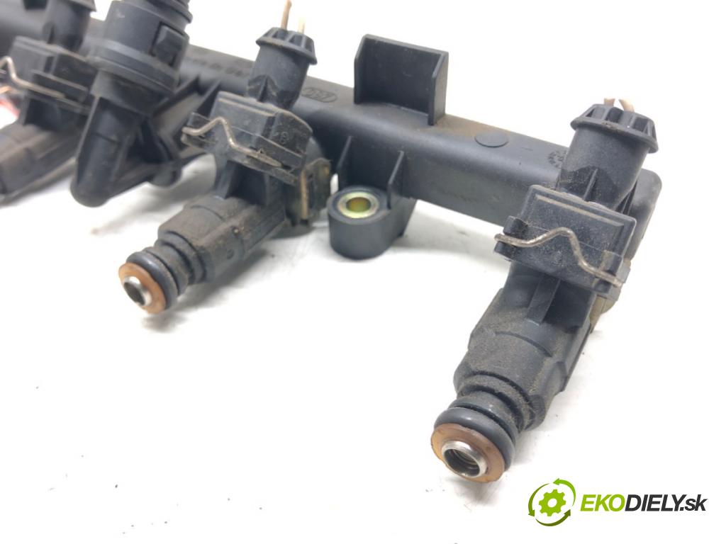 FIAT STILO (192_) 2001 - 2010    1.2 16V (192_XA1B) 59 kW [80 KM] benzyna 2002 - 20  Lišta vstrekovacia Vstrekovacie ventily 0 (Vstrekovacie lišty)