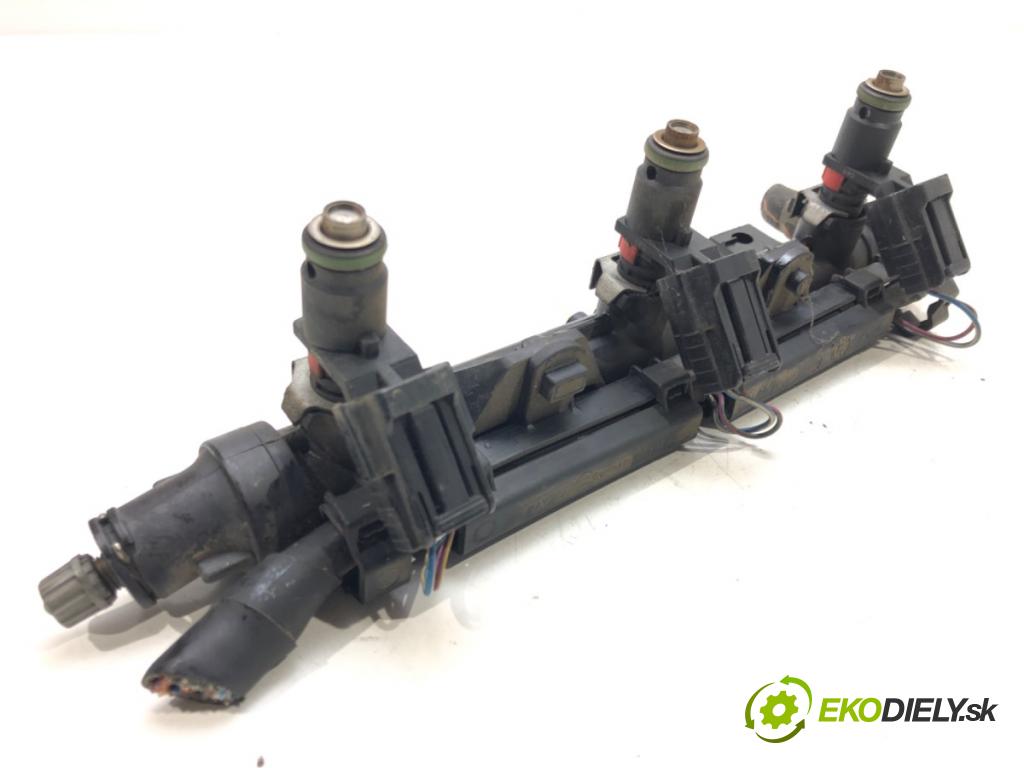 SEAT IBIZA III (6L1) 2002 - 2009    1.2 47 kW [64 KM] benzyna 2002 - 2006  Lišta vstrekovacia Vstrekovacie ventily 03E133320A (Vstrekovacie lišty)