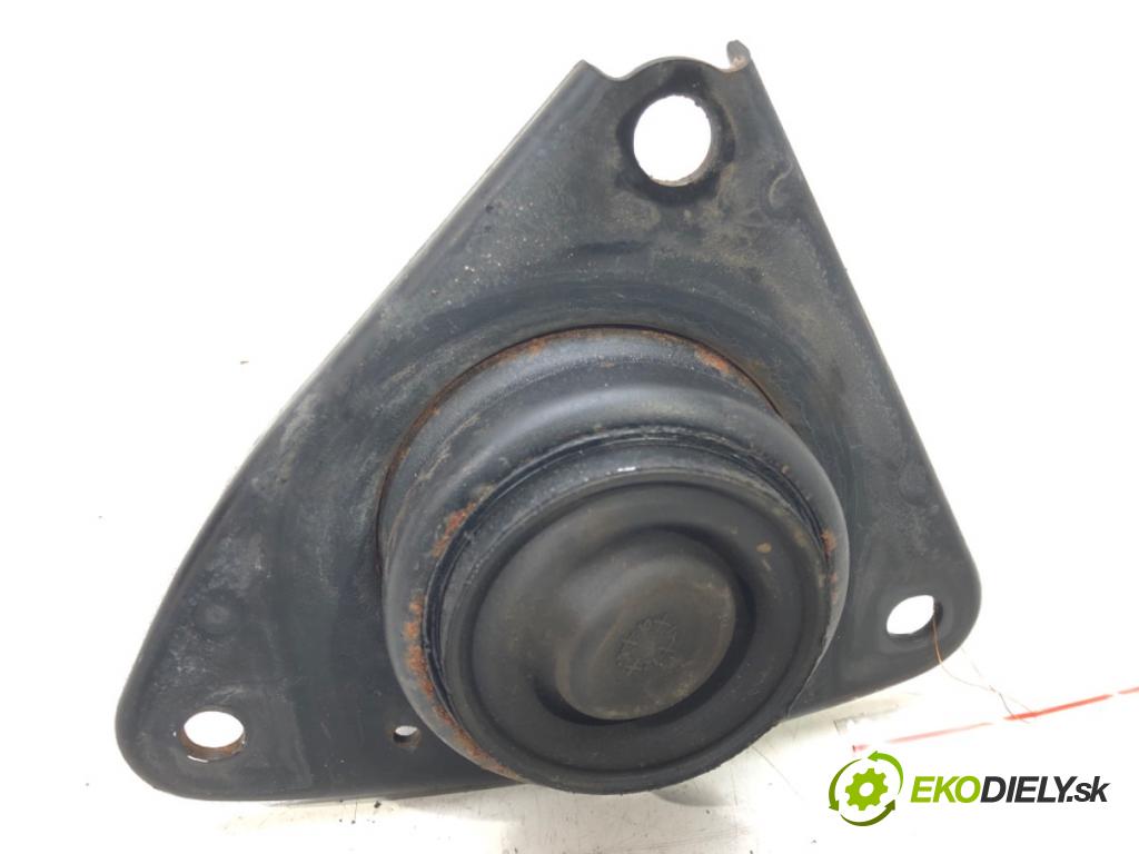 HYUNDAI i30 (FD) 2007 - 2012    1.6 CRDi 94 kW [128 KM] olej napędowy 2010 - 2011  AirBag Motor  (Držiaky motora)