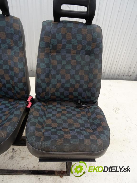 MERCEDES-BENZ VITO Autobus (W638) 1996 - 2003    112 CDI 2.2 (638.194) 90 kW [122 KM] olej napędowy  Sedadlo zadný tretí RIADOK: Sedadlo