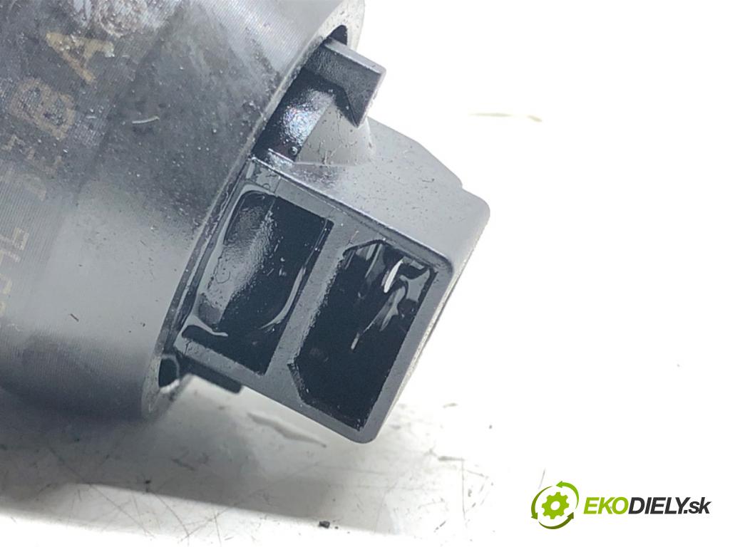 SEAT IBIZA III (6L1) 2002 - 2009    1.9 TDI 74 kW [100 KM] olej napędowy 2002 - 2009  vstrekovače 038130073AG (Vstrekovače)