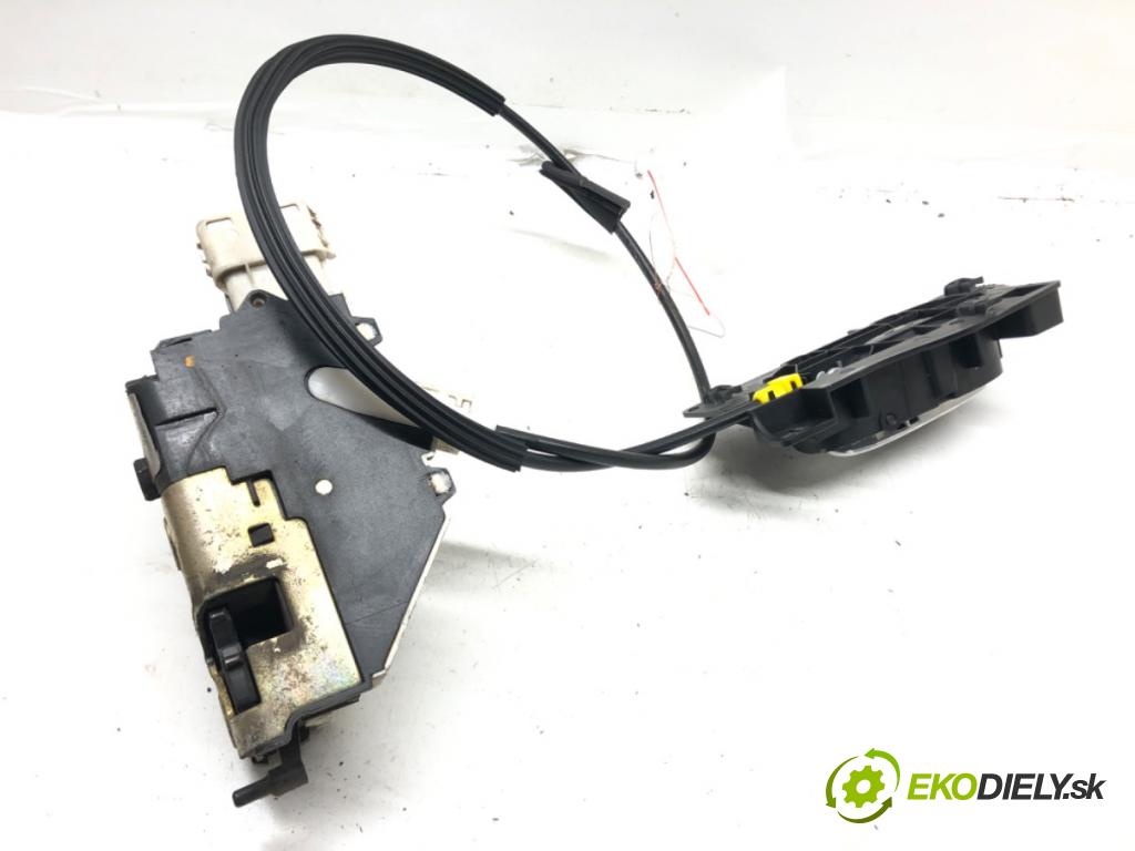 CITROEN C4 I liftback 2005 80 kW 1.6 16V 1587 zámok predný pravy 9660700680F