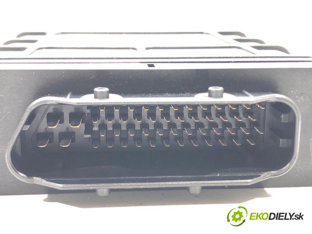 VW TOUAREG (7LA, 7L6, 7L7) 2002 - 2013    3.0 V6 TDI 165 kW [225 KM] olej napędowy 2004 - 20  Riadiaca jednotka prevodovky 09D927750FA (Riadiace jednotky prevodovky)