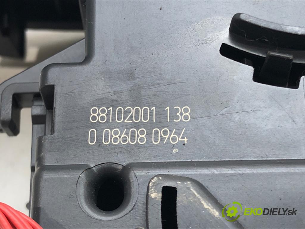 RENAULT CLIO III (BR0/1, CR0/1) 2005 - 2014    1.5 dCi (C/BR0G, C/BR1G) 50 kW [68 KM] olej napędo  Prepínač smeroviek 88102001 (Prepínače, spínače, tlačidlá a ovládače kúrenia)