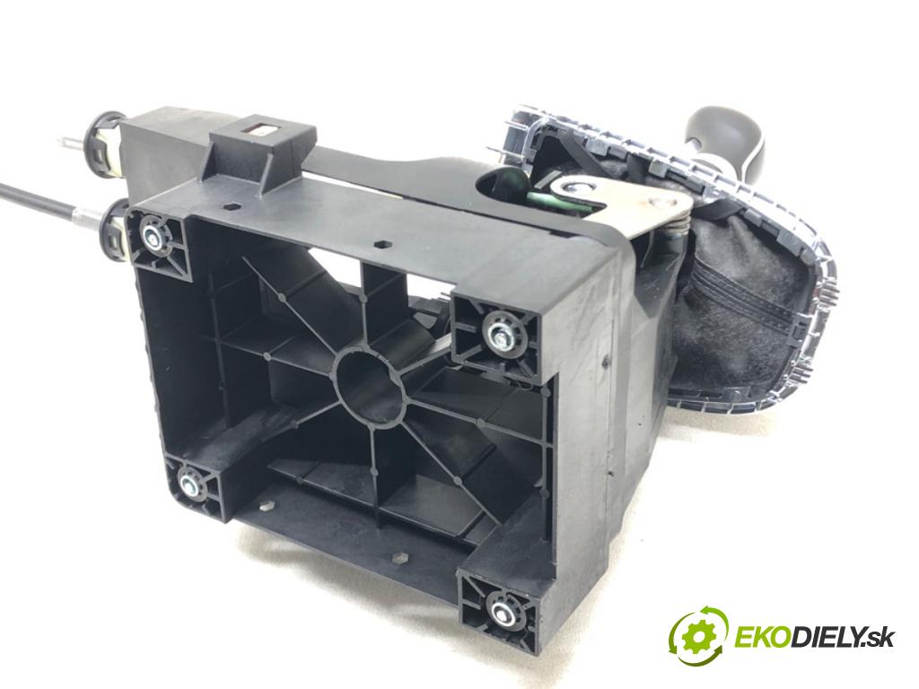 OPEL ASTRA J (P10) 2009 - 2015    1.6 (68) 85 kW [115 KM] benzyna 2009 - 2015  Kulisa  (Rýchlostné páky / kulisy)