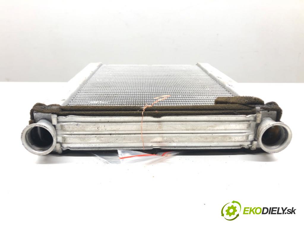 TOYOTA COROLLA (_E12_) 2001 - 2007    1.6 VVT-i (ZZE121_) 81 kW [110 KM] benzyna 2002 -   Výhrevné teleso, radiátor kúrenia  (Radiátory kúrenia)