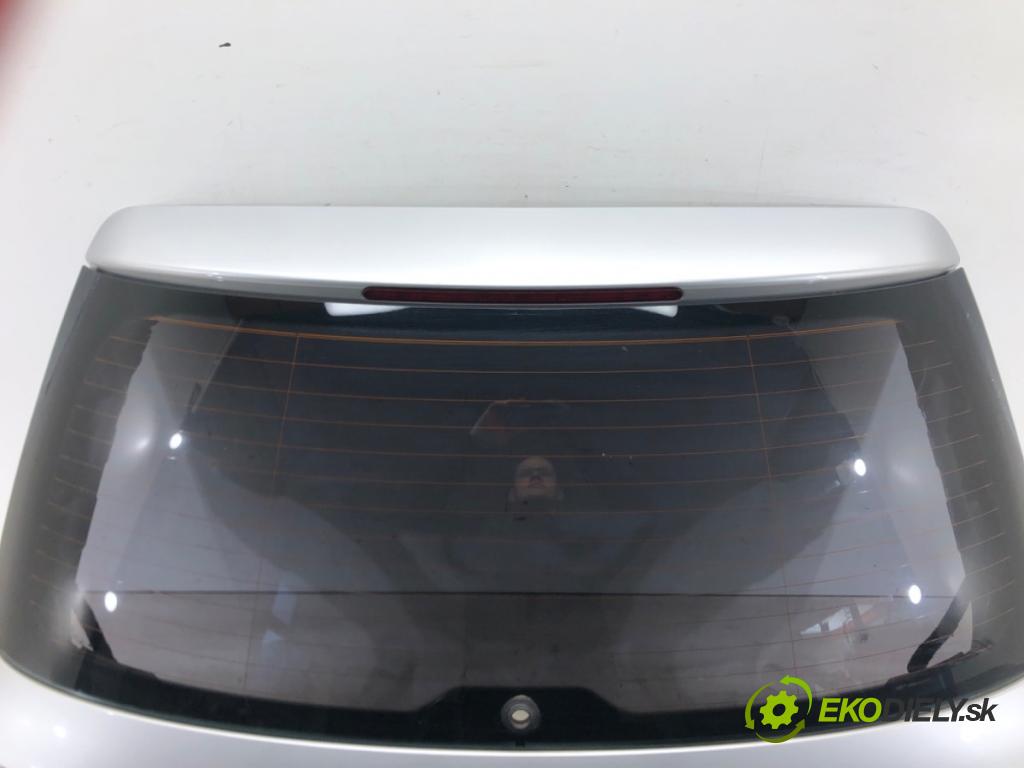 AUDI A4 B7 Avant (8ED) 2004 - 2008    2.0 TDI 103 kW [140 KM] olej napędowy 2004 - 2008  zadní část kapota  (Zadní kapoty)