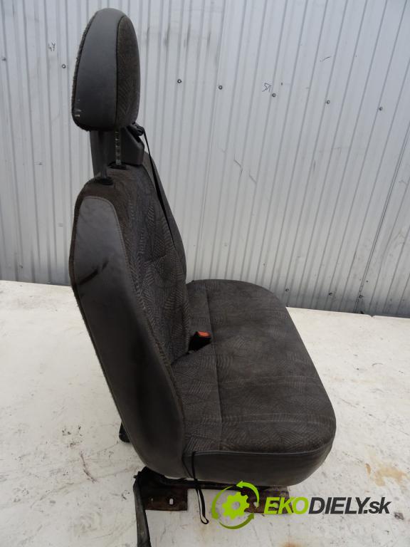 FORD TRANSIT Autobus (FD_ _, FB_ _, FS_ _, FZ_ _, FC_ _) 2000 - 2006    2.0 DI (F_E_, F_F_, F_G_) 63 kW [86 KM] olej napęd  Sedadlo pravy DVOJNÁSOBEK:  (Sedačky, sedadlá)