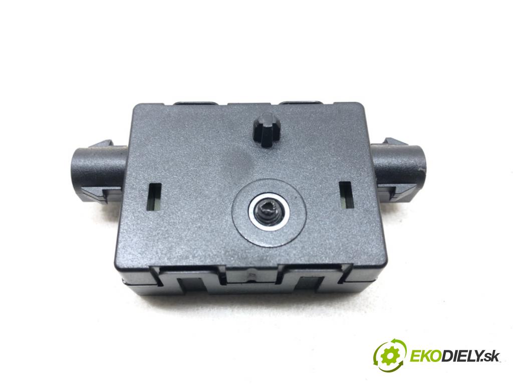 BMW X1 (E84) 2009 - 2015    sDrive 18 d 105 kW [143 KM] olej napędowy 2009 - 2  Zosilňovač 9181453 (Zosilňovače)