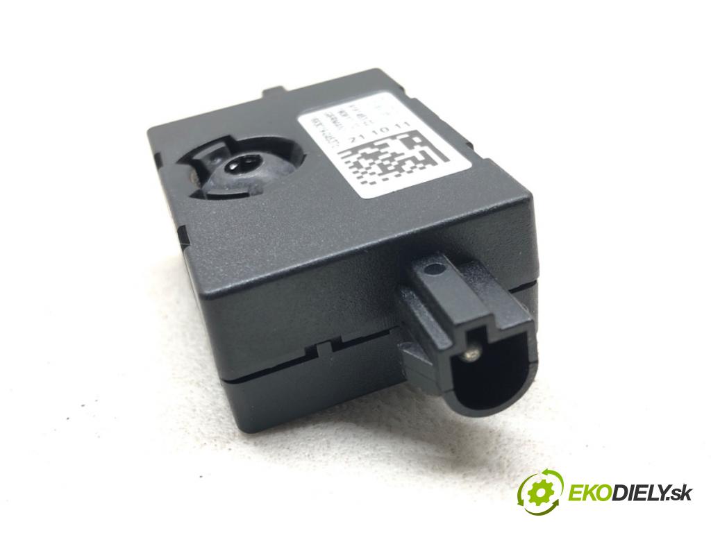 BMW X1 (E84) 2009 - 2015    sDrive 18 d 105 kW [143 KM] olej napędowy 2009 - 2  Zosilňovač 9181453 (Zosilňovače)