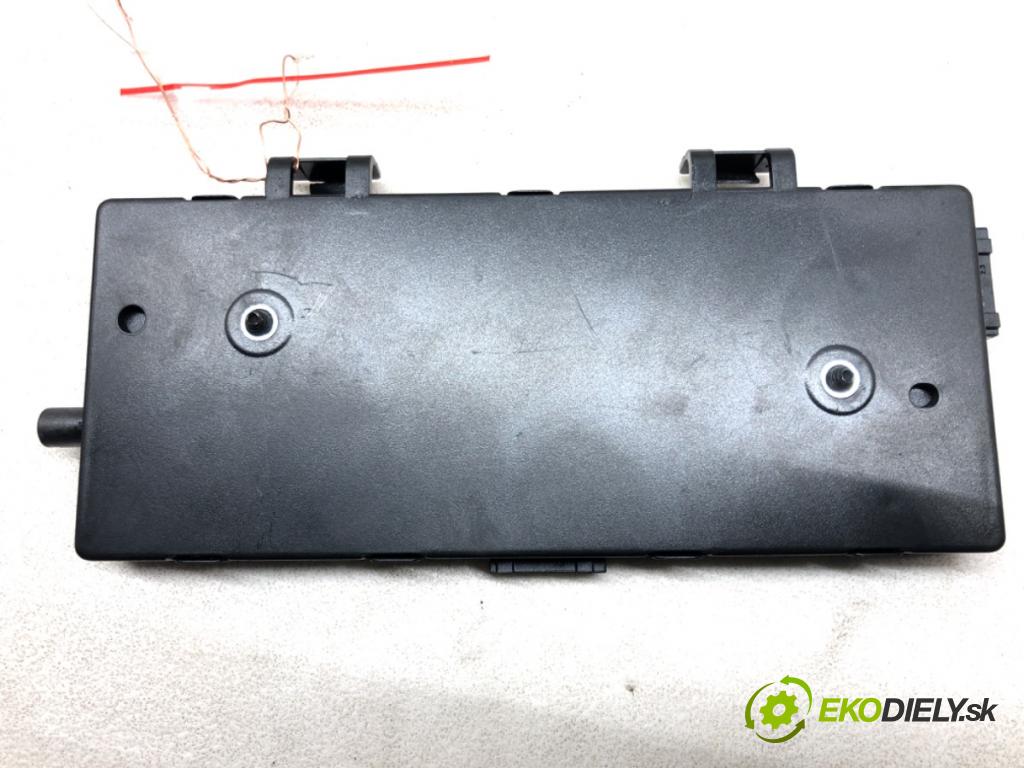 BMW X1 (E84) 2009 - 2015    sDrive 18 d 105 kW [143 KM] olej napędowy 2009 - 2  Zosilňovač Antenní: 9168335 (Zosilňovače)