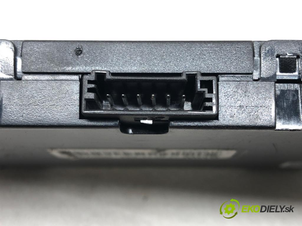 BMW X1 (E84) 2009 - 2015    sDrive 18 d 105 kW [143 KM] olej napędowy 2009 - 2  Zosilňovač Antenní: 9168335 (Zosilňovače)