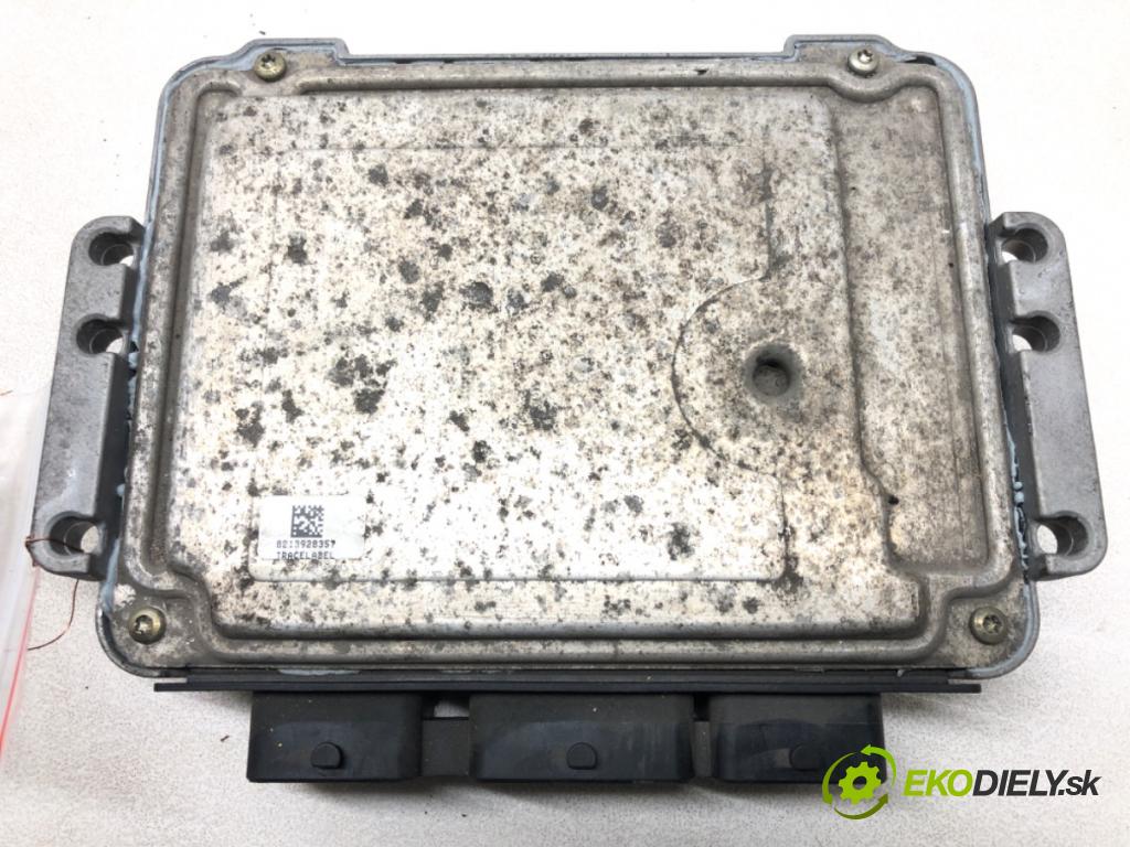 PEUGEOT 407 (6D_) 2004 - 2011    1.6 HDi 110 (6D9HZC, 6D9HYC) 80 kW [109 KM] olej n  riadiaca jednotka Motor 0281012984 (Riadiace jednotky)
