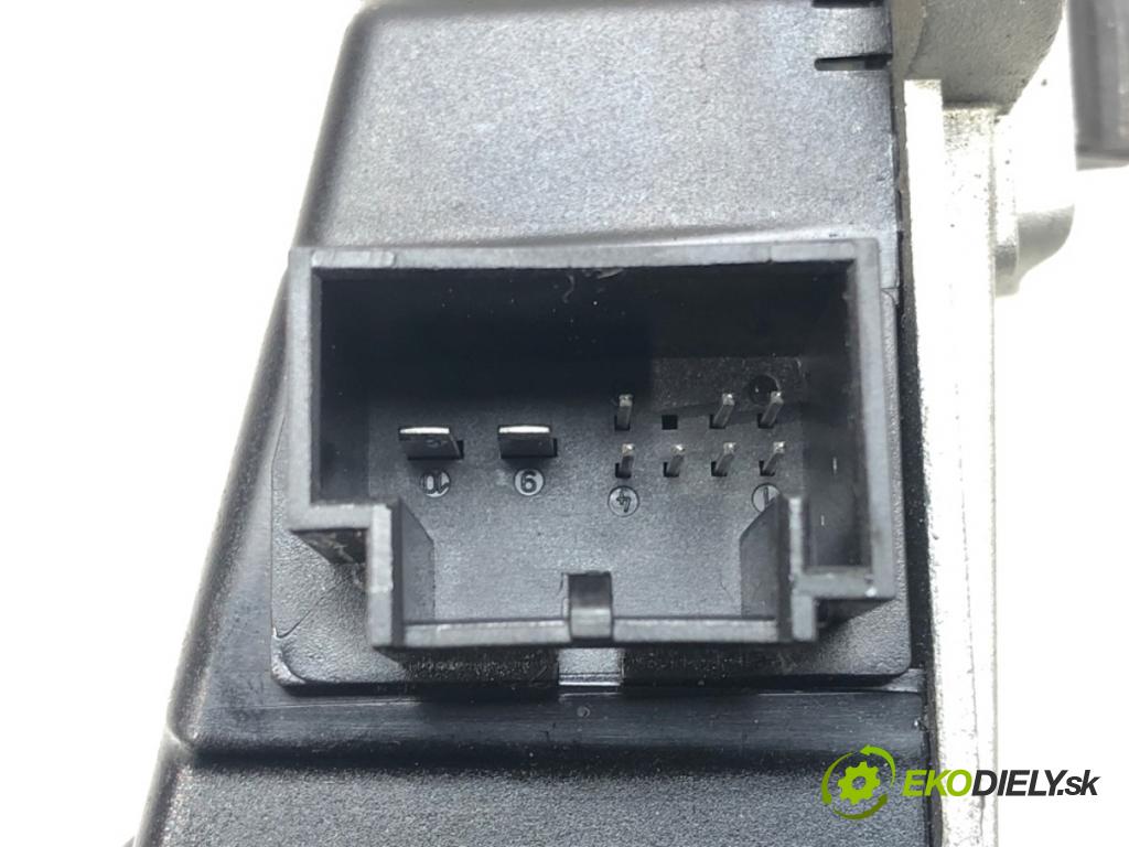 VW PASSAT B6 Variant (3C5) 2005 - 2011    2.0 TDI 103 kW [140 KM] olej napędowy 2005 - 2009  blokáda volantu 3C0905861G (Ostatné)
