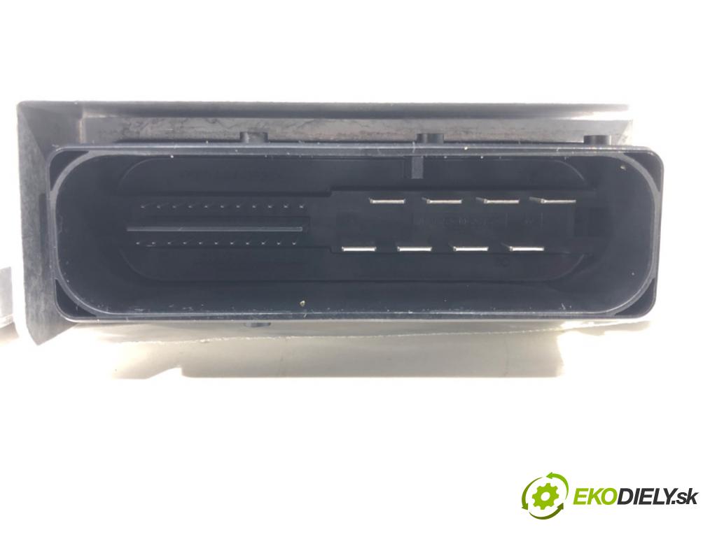 VW PASSAT B6 Variant (3C5) 2005 - 2011    2.0 TDI 103 kW [140 KM] olej napędowy 2005 - 2009  Modul brzdy ručnej brzdy 3C0907801B