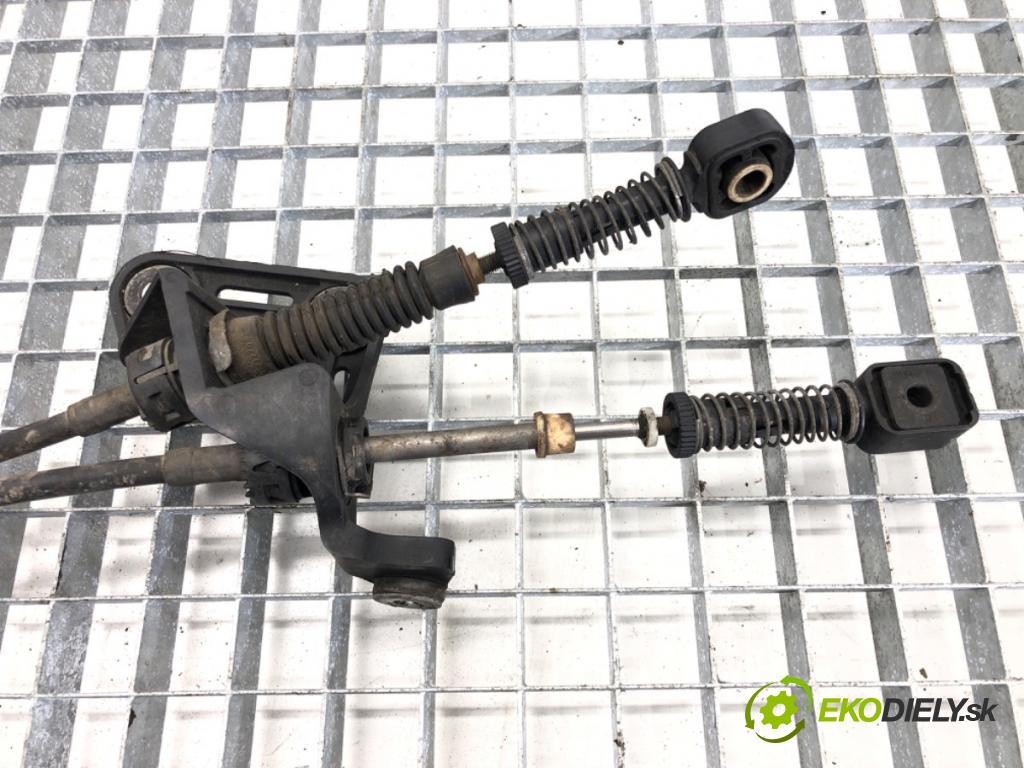 VW PASSAT B7 Variant (365) 2010 - 2015    2.0 TDI 103 kW [140 KM] olej napędowy 2010 - 2014  Kulisa 3C0711049AL (Rýchlostné páky / kulisy)