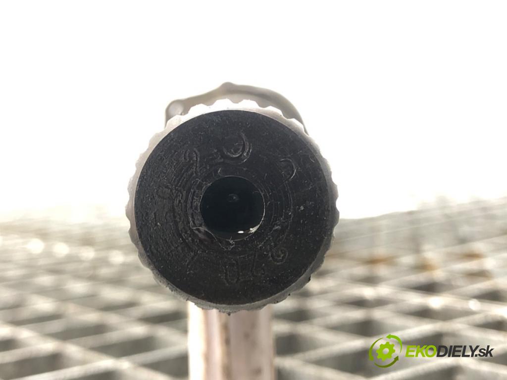 FIAT BRAVO II (198_) 2006 - 2022    1.9 D Multijet (198AXC1B) 110 kW [150 KM] olej nap  Poloos pravá  (Poloosy)