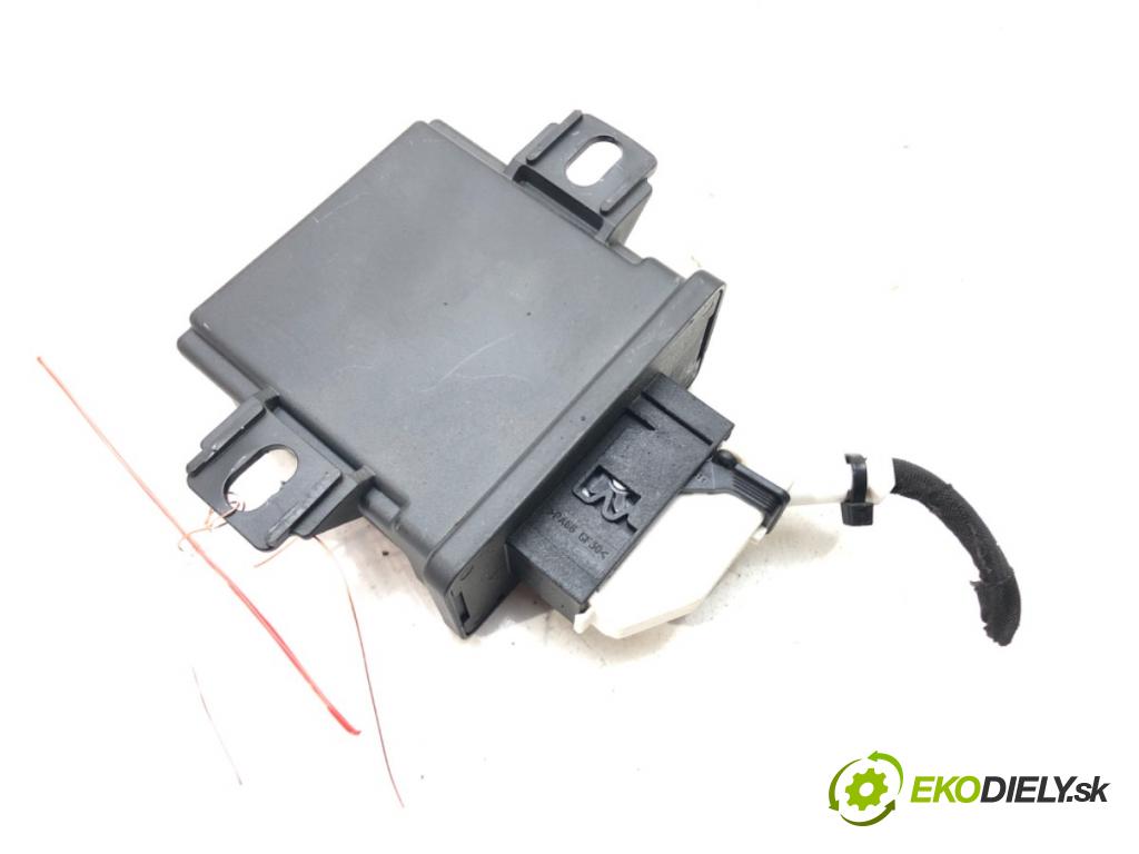VW PASSAT B7 Variant (365) 2010 - 2015    2.0 TDI 103 kW [140 KM] olej napędowy 2010 - 2014  Modul Riadiaca jednotka svetiel 5M0907357F (Ostatné)