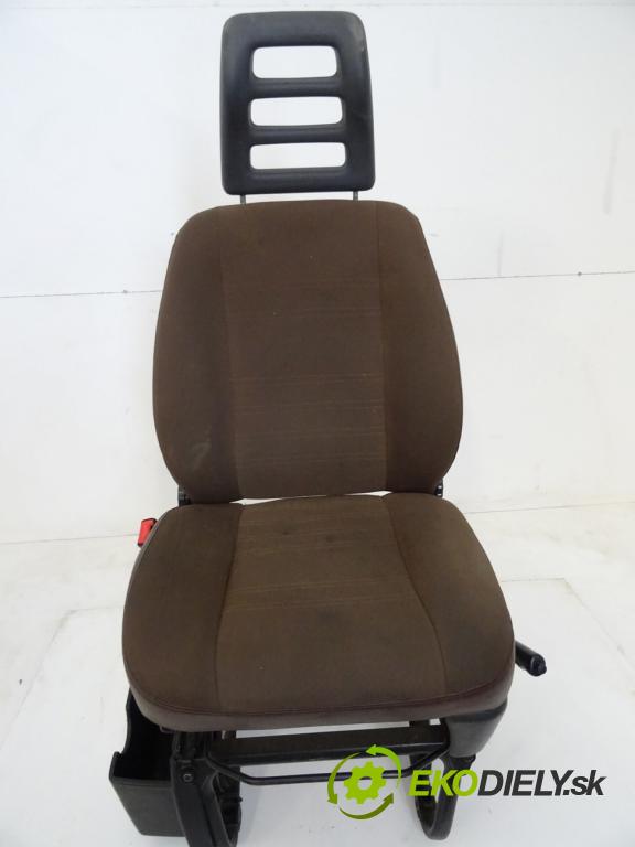 FIAT DUCATO Skrzynia (244_) 2002 - 2022    2.3 JTD 81 kW [110 KM] olej napędowy 2002 - 2022  Sedadlo ľavy  (Sedačky, sedadlá)