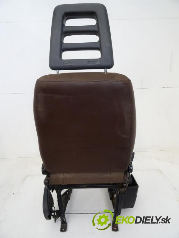 FIAT DUCATO Skrzynia (244_) 2002 - 2022    2.3 JTD 81 kW [110 KM] olej napędowy 2002 - 2022  Sedadlo ľavy  (Sedačky, sedadlá)