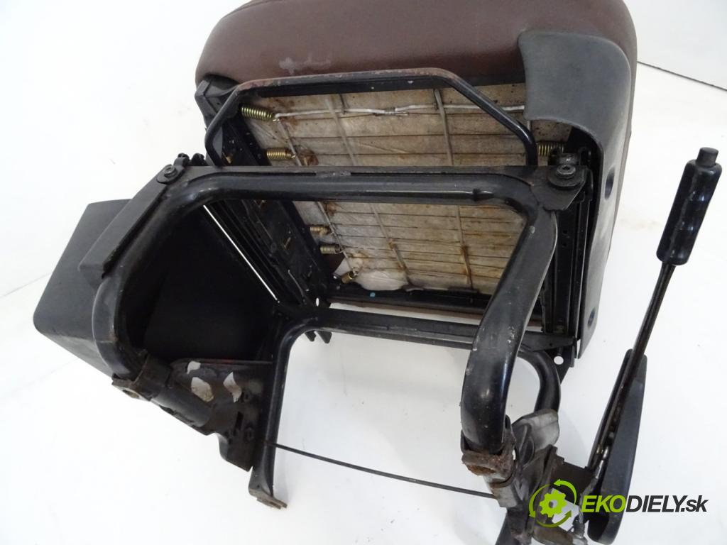 FIAT DUCATO Skrzynia (244_) 2002 - 2022    2.3 JTD 81 kW [110 KM] olej napędowy 2002 - 2022  Sedadlo ľavy  (Sedačky, sedadlá)