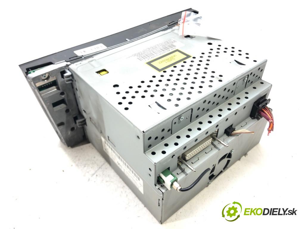 MERCEDES-BENZ CLS (C219) 2004 - 2011    CLS 350 (219.356) 200 kW [272 KM] benzyna 2004 - 2  RADIO Navigácia A2118202297 (Audio zariadenia)