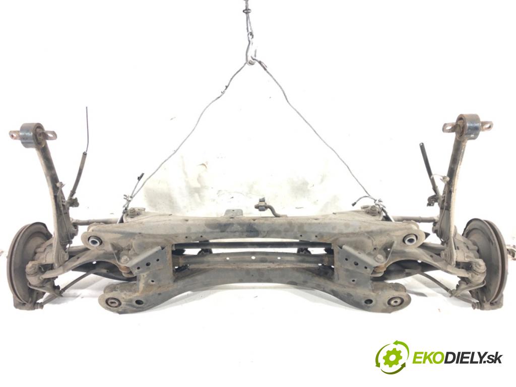 TOYOTA AURIS Kombi (_E18_) 2013 - 2018    1.6 D4-D (WWE185_) 82 kW [112 KM] olej napędowy 20  zadní část výztuha 