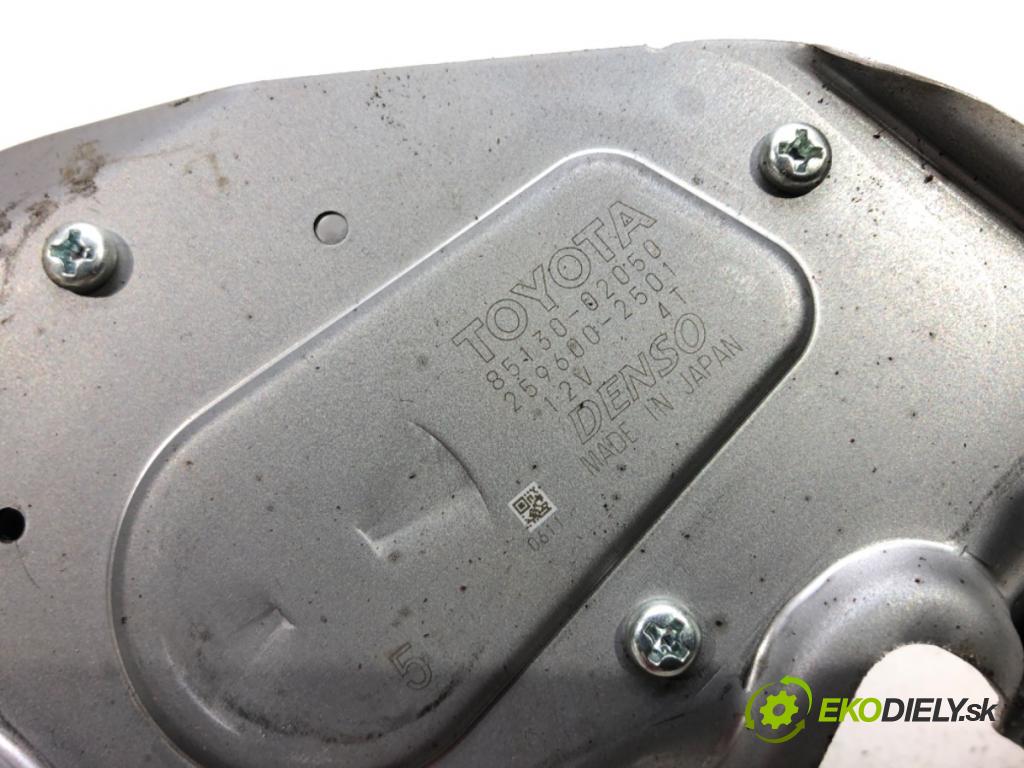 TOYOTA AURIS Kombi (_E18_) 2013 - 2018    1.6 D4-D (WWE185_) 82 kW [112 KM] olej napędowy 20  Motorček stieračov zad 85130-02050 (Ostatné)