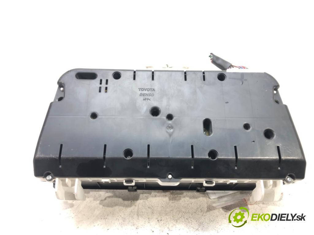 TOYOTA COROLLA Verso (ZER_, ZZE12_, R1_) 2004 - 2009    2.0 D-4D (CUR10_) 85 kW [116 KM] olej napędowy 200  Prístrojovka 83800-0F060-L (Prístrojové dosky, displeje)