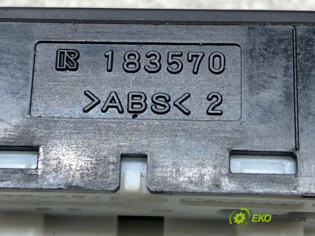 MITSUBISHI OUTLANDER III (GG_W, GF_W, ZJ, ZL, ZK) 2010 - 2022    2.0 (GF7W) 110 kW [150 KM] benzyna 2012 - 2022  Prepínač nastavenia spätných zrkadiel 183570 183569 (Prepínače, spínače, tlačidlá a ovládače kúrenia)