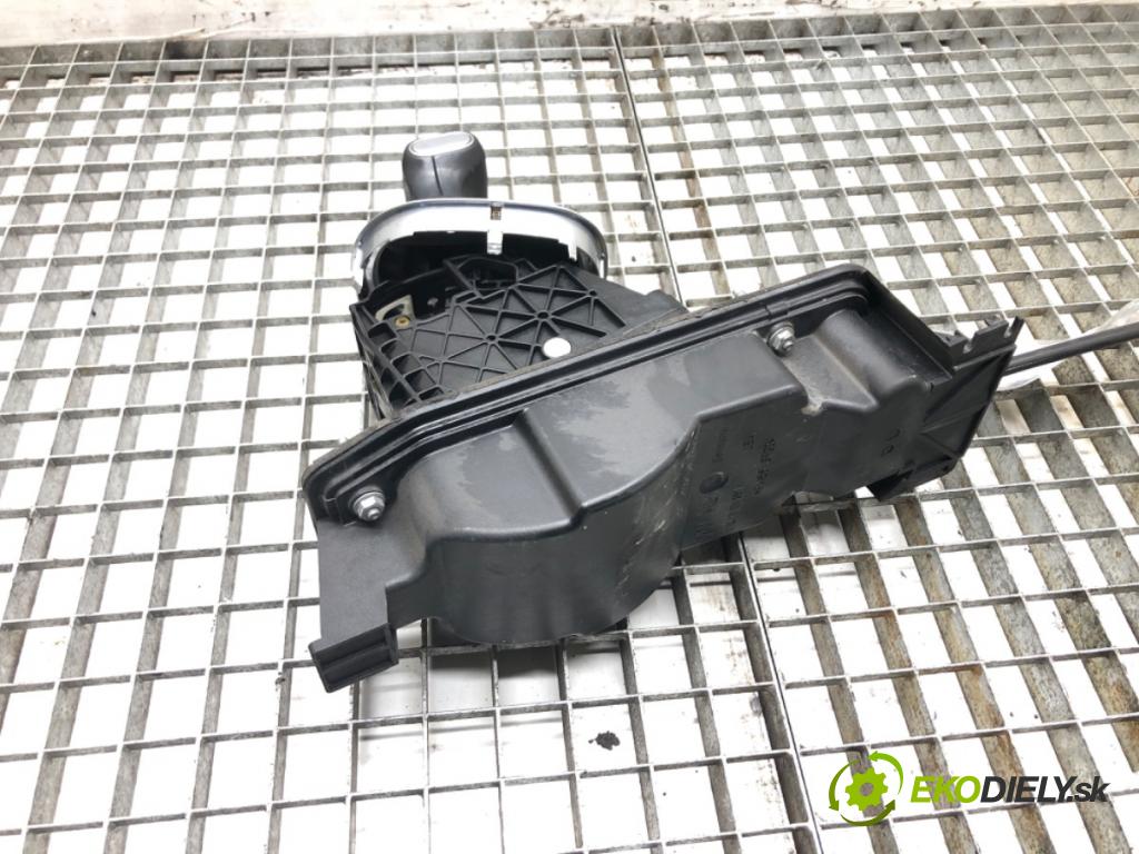 VW TOURAN (1T1, 1T2) 2003 - 2010    1.9 TDI 77 kW [105 KM] olej napędowy 2003 - 2010  Kulisa 1T1713025R (Rýchlostné páky / kulisy)