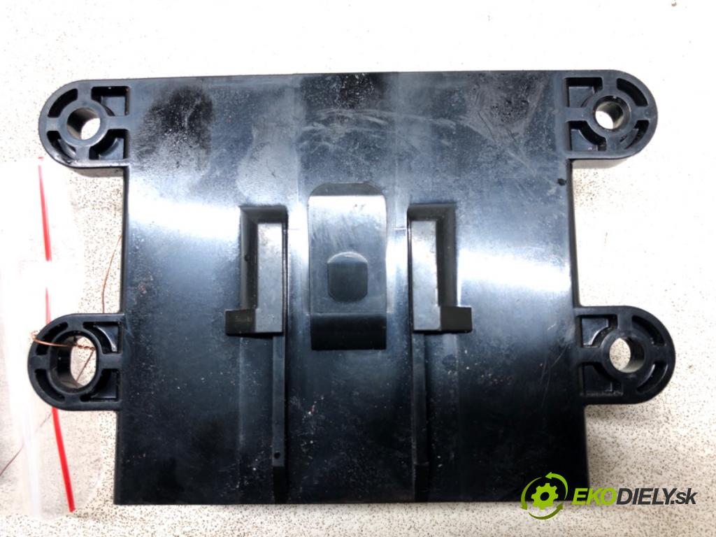 MITSUBISHI OUTLANDER III (GG_W, GF_W, ZJ, ZL, ZK) 2010 - 2022    2.0 (GF7W) 110 kW [150 KM] benzyna 2012 - 2022  Modul Riadiaca jednotka 8670A068 (Ostatné)