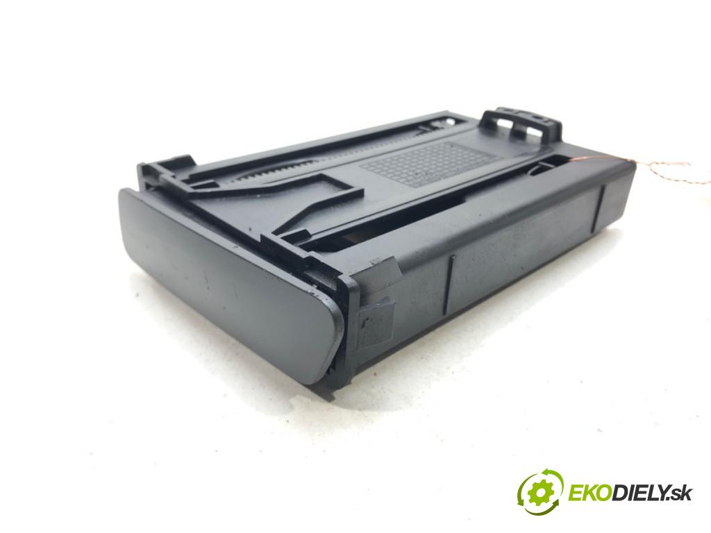 RENAULT LAGUNA III (BT0/1) 2007 - 2015    2.0 dCi (BT01, BT08, BT09, BT0E, BT0K, BT12, BT1C,  držák na nápoje  (Úchyty)