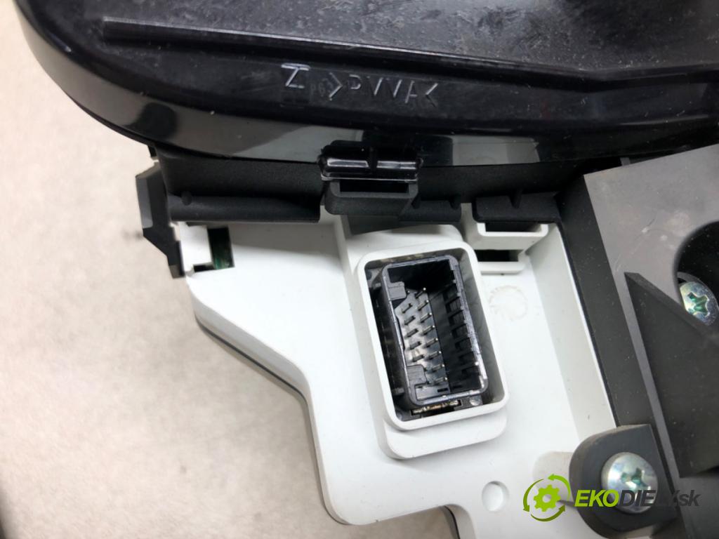 TOYOTA YARIS (_P9_) 2005 - 2014    1.3 4WD (NCP92_) 64 kW [87 KM] benzyna 2007 - 2010  Prístrojovka 83800-0D661 (Prístrojové dosky, displeje)