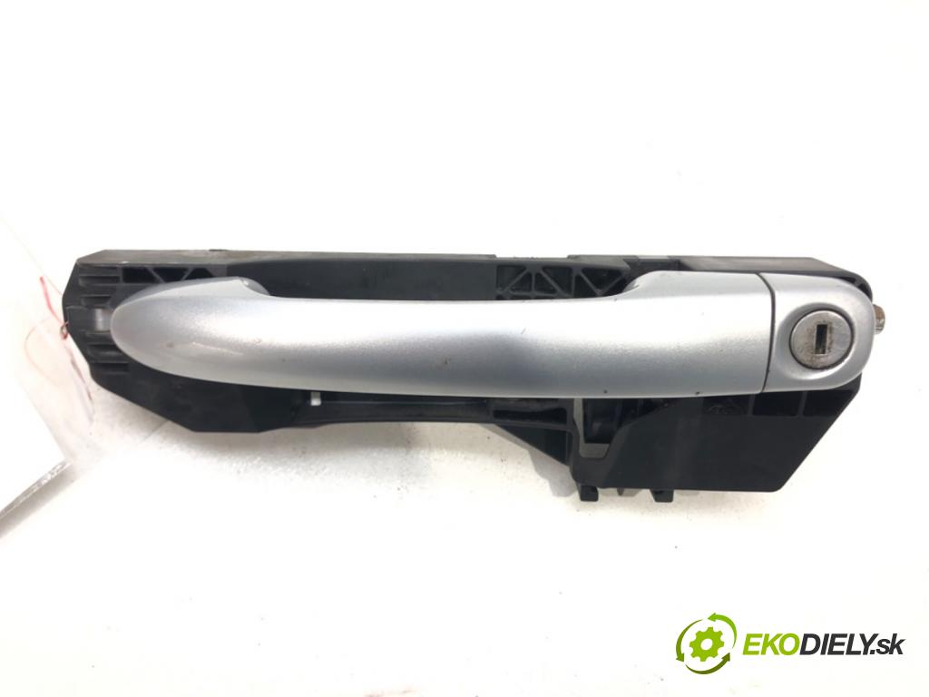 FIAT BRAVO II (198_) 2006 - 2022    1.6 D Multijet (198AXH1B) 77 kW [105 KM] olej napę  Kľučka predný ľavá strana vonkajšia  (Vonkajšie predné ľavé)