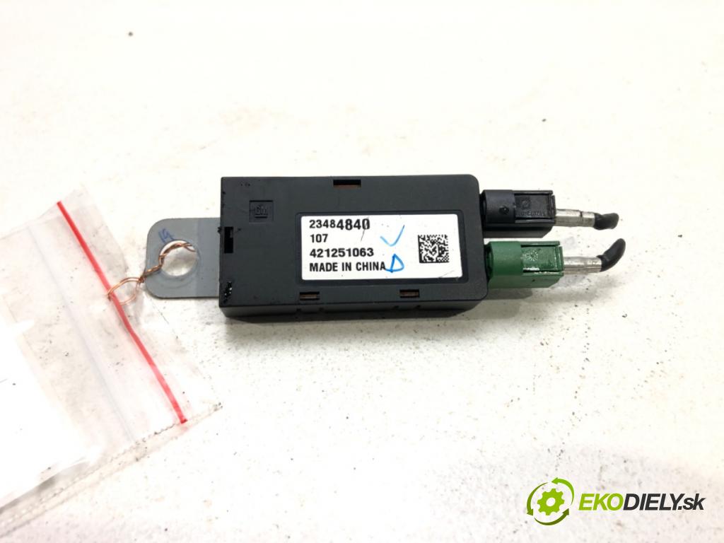 OPEL INSIGNIA B Sports Tourer (Z18) 2017 - 2022    2.0 CDTi (35) 125 kW [170 KM] olej napędowy 2017 -  Zosilňovač Antenní: 23484840 (Zosilňovače)