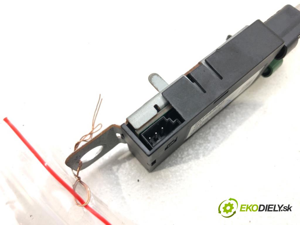 OPEL INSIGNIA B Sports Tourer (Z18) 2017 - 2022    2.0 CDTi (35) 125 kW [170 KM] olej napędowy 2017 -  Zosilňovač Antenní: 23484840 (Zosilňovače)