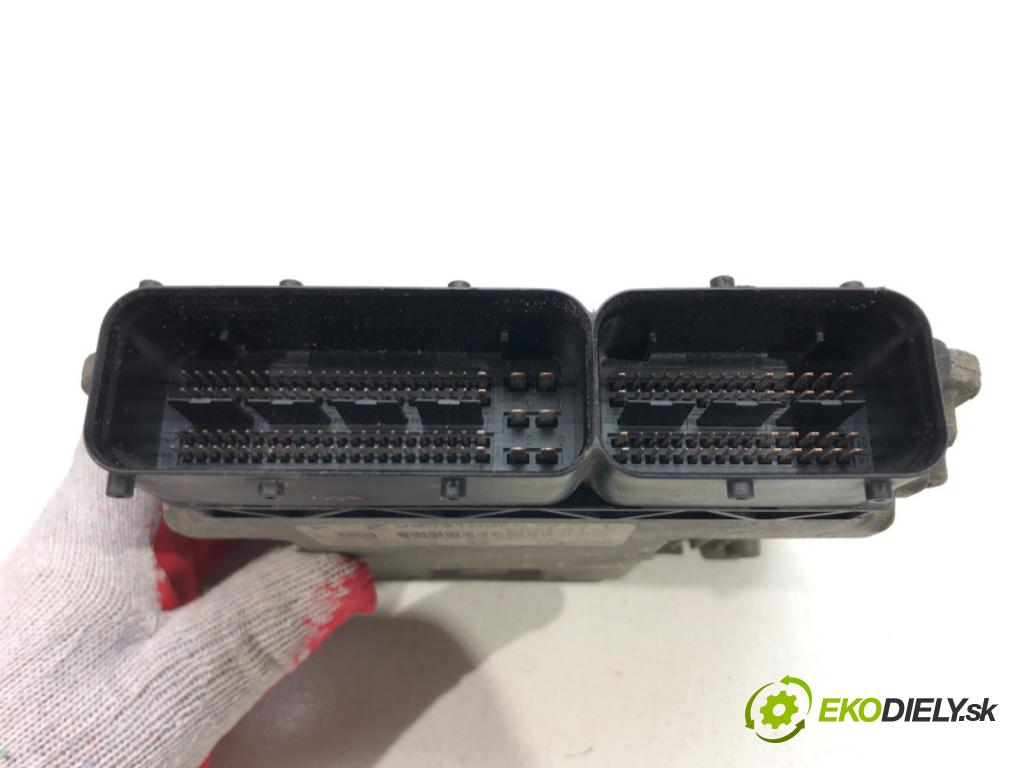 ALFA ROMEO 156 (932_) 1997 - 2005    2.4 JTD (932AXF00) 129 kW [175 KM] olej napędowy 2  riadiaca jednotka Motor 55194380 0281010988 (Riadiace jednotky)