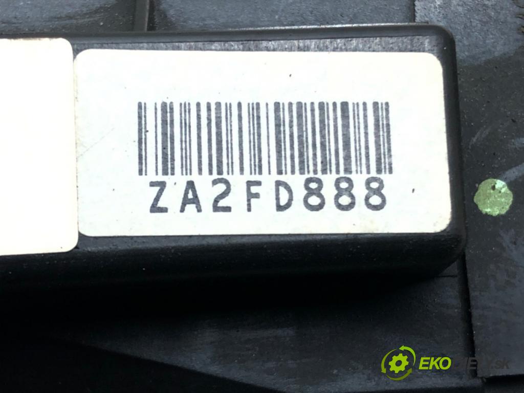 PEUGEOT 307 (3A/C) 2000 - 2012    1.4 HDi 50 kW [68 KM] olej napędowy 2001 - 2005  přepínač kombinovaný 96509724XT (Ovládaní topení a přepínače)