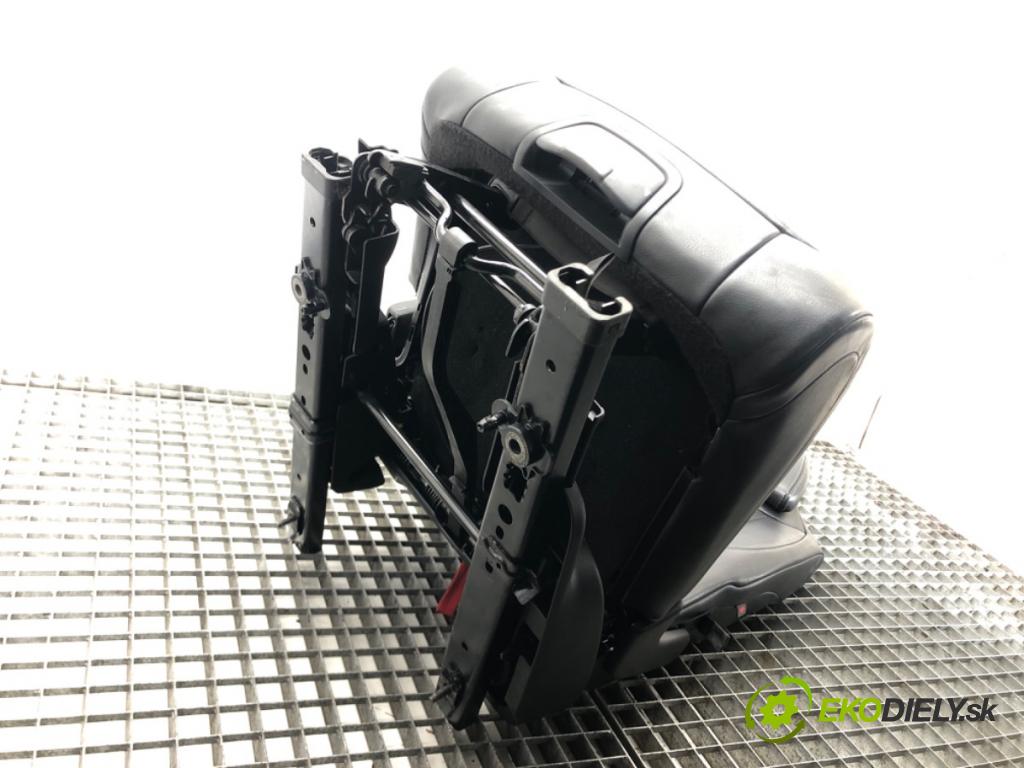 CITROEN C4 GRAND PICASSO I (UA_) 2006 - 2013    2.0 i 16V 103 kW [140 KM] benzyna 2006 - 2013  Sedadlo zadný  (Sedačky, sedadlá)