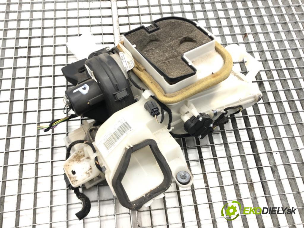 CITROEN C4 GRAND PICASSO I (UA_) 2006 - 2013    2.0 i 16V 103 kW [140 KM] benzyna 2006 - 2013  Výhrevné teleso, radiátor kúrenia DALŠÍ: zad 9650757280