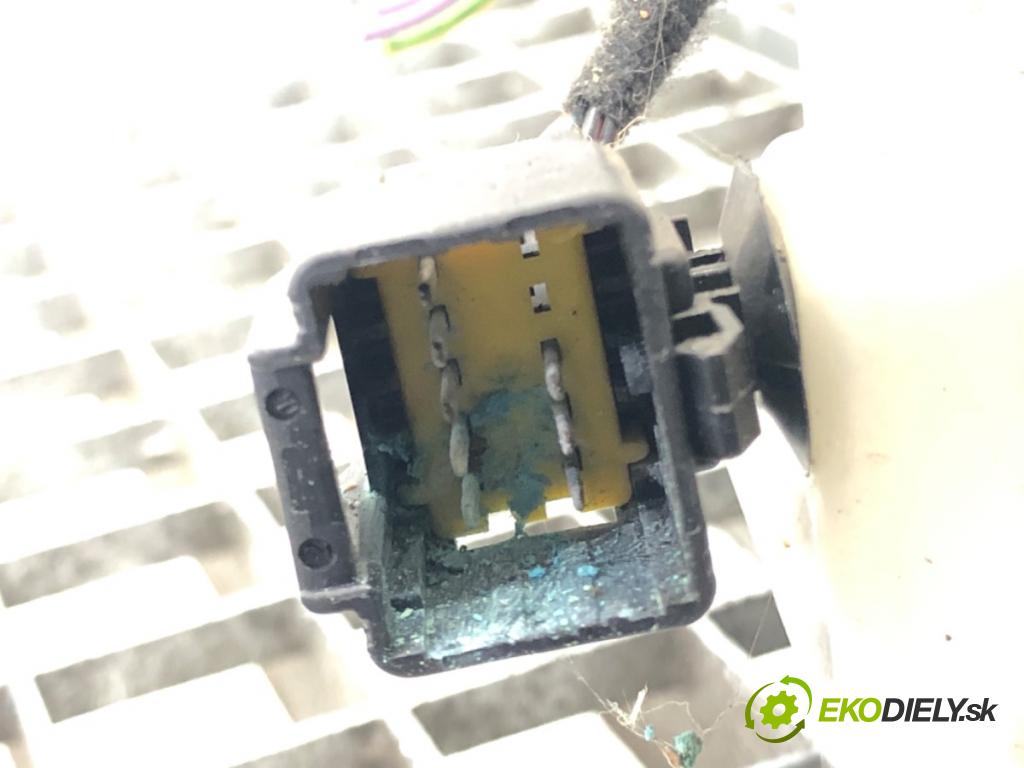 CITROEN C4 GRAND PICASSO I (UA_) 2006 - 2013    2.0 i 16V 103 kW [140 KM] benzyna 2006 - 2013  Výhrevné teleso, radiátor kúrenia DALŠÍ: zad 9650757280
