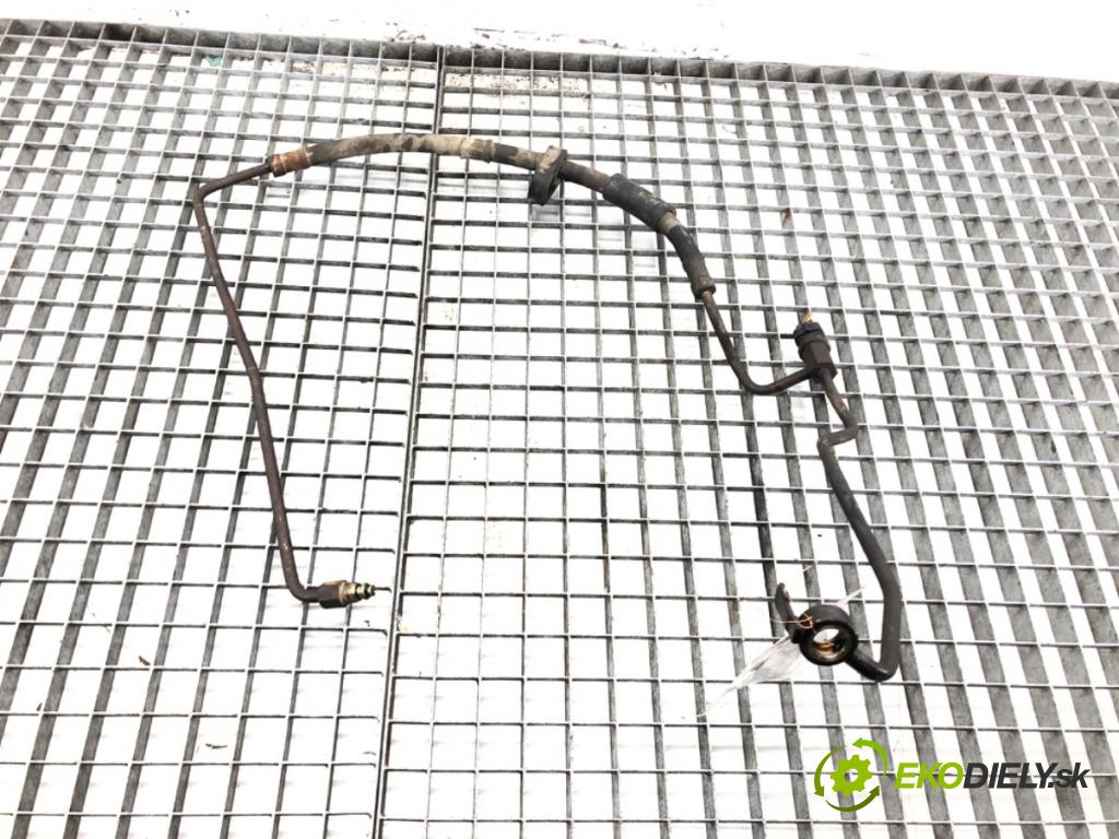 TOYOTA YARIS (_P1_) 1999 - 2005    1.0 (SCP10_) 50 kW [68 KM] benzyna 1999 - 2005  hadica servočerpadlo  (Rúrky, hadice servočerpadla)