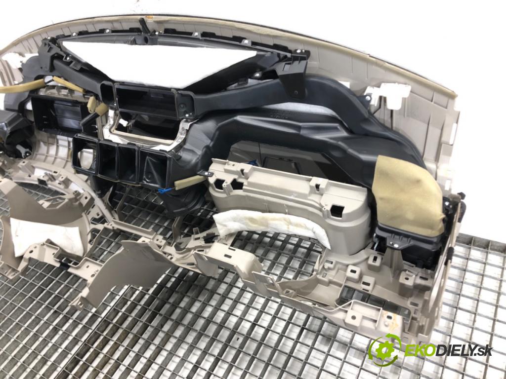 HONDA ACCORD VIII Kombi (CW) 2008 - 2022    2.2 i-DTEC (CW3) 110 kW [150 KM] olej napędowy 200  Palubná doska  (Palubné dosky)