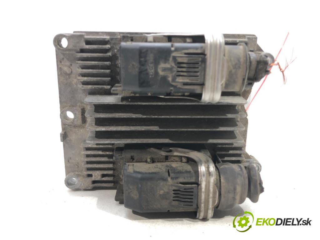 OPEL ASTRA G liftback (T98) 1998 - 2009    2.2 16V (F08, F48) 108 kW [147 KM] benzyna 2000 -   riadiaca jednotka Motor 12202143 (Riadiace jednotky)