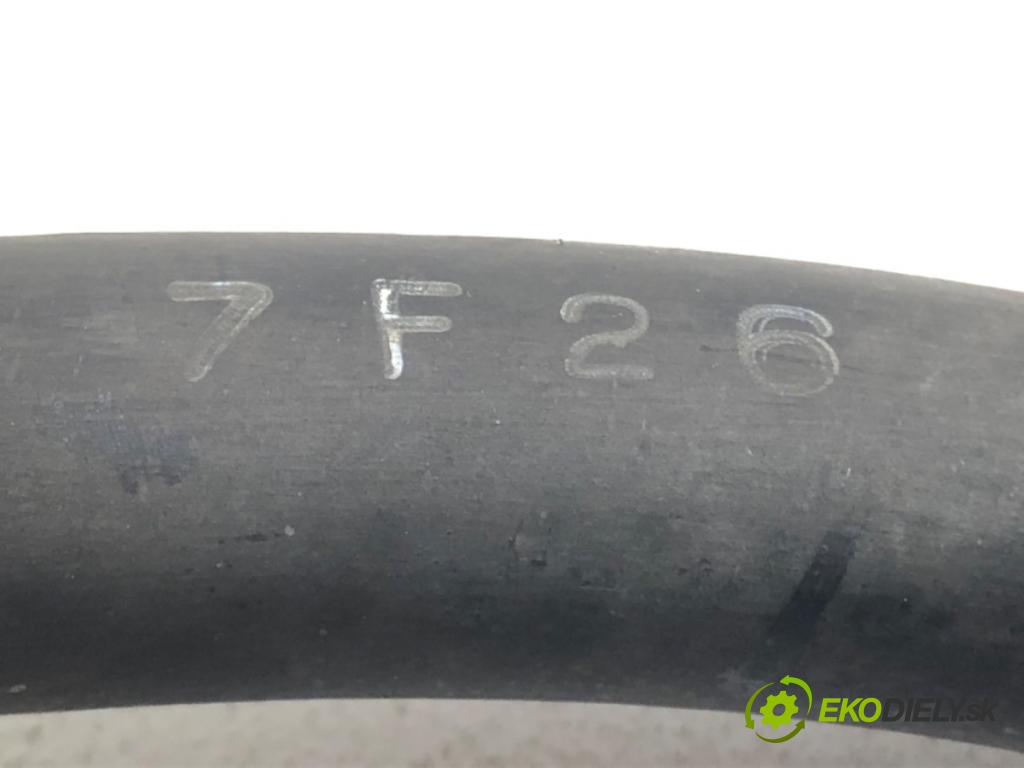 TOYOTA YARIS (_P9_) 2005 - 2014    1.3 VVT-i (SCP90_) 64 kW [87 KM] benzyna 2005 - 20  rúrka klimatizace  (Rozvody klimatizace)