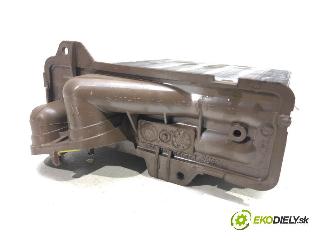 DACIA DUSTER (HS_) 2010 - 2018    1.6 SCe 115 84 kW [115 KM] benzyna 2015 - 2018  Výhrevné teleso, radiátor kúrenia  (Radiátory kúrenia)